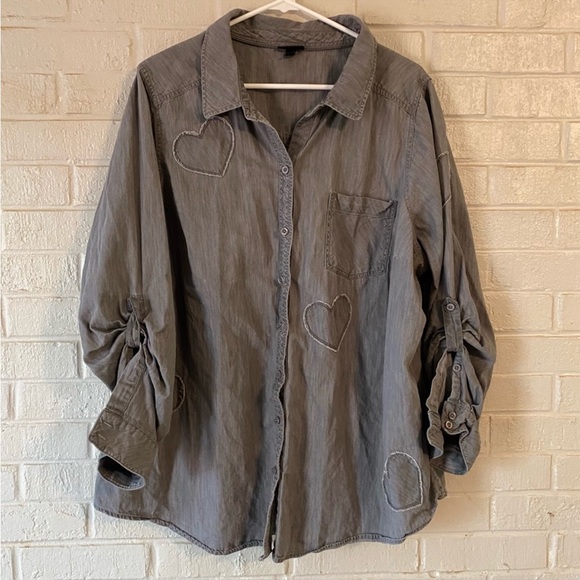 Torrid Gray Taylor Button Front Chambray Shirt - Picture 3 of 9
